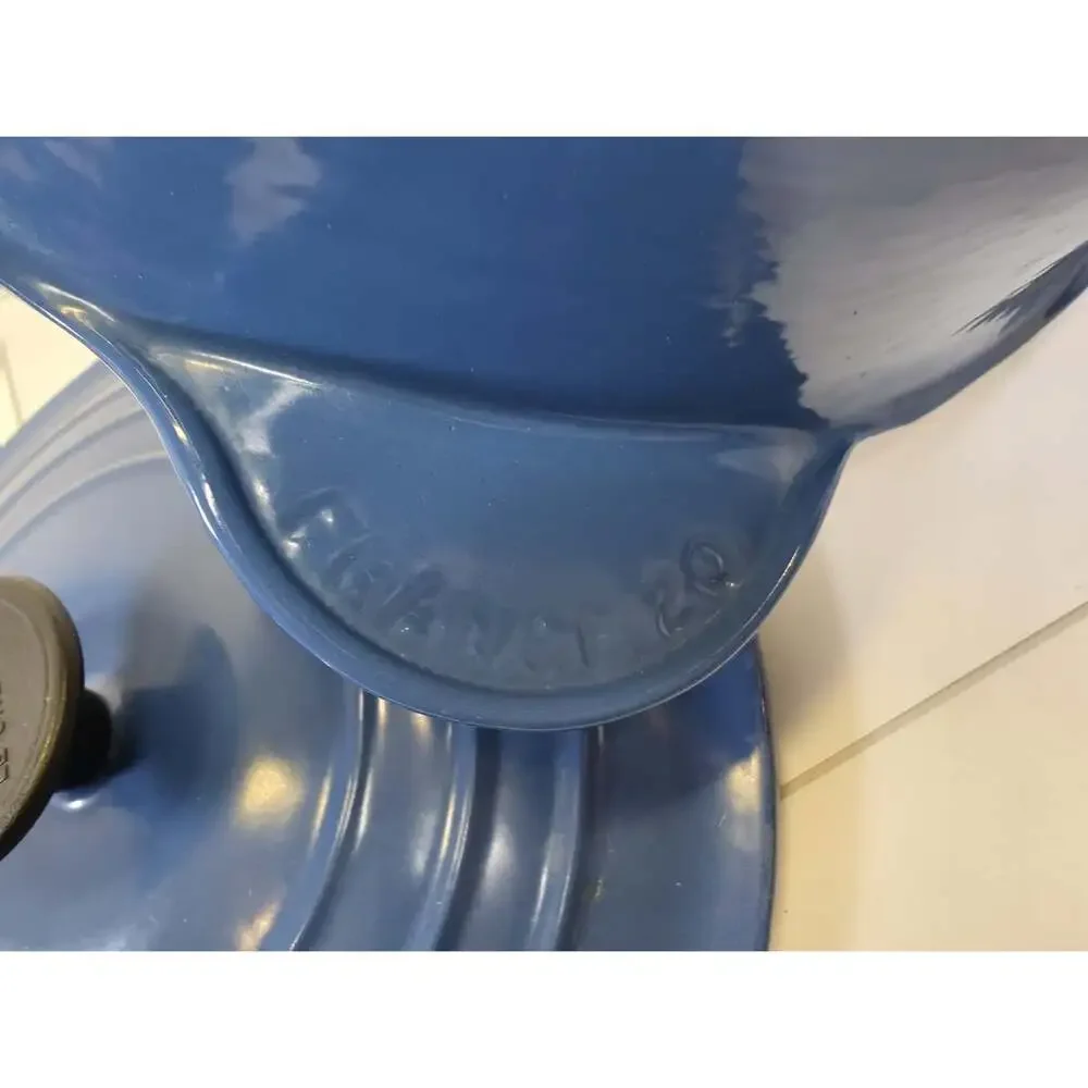 Le Creuset 2 3/4 QT Saucepan #20 Cast Iron Pot Blue W Phenolic Handle *READ!**